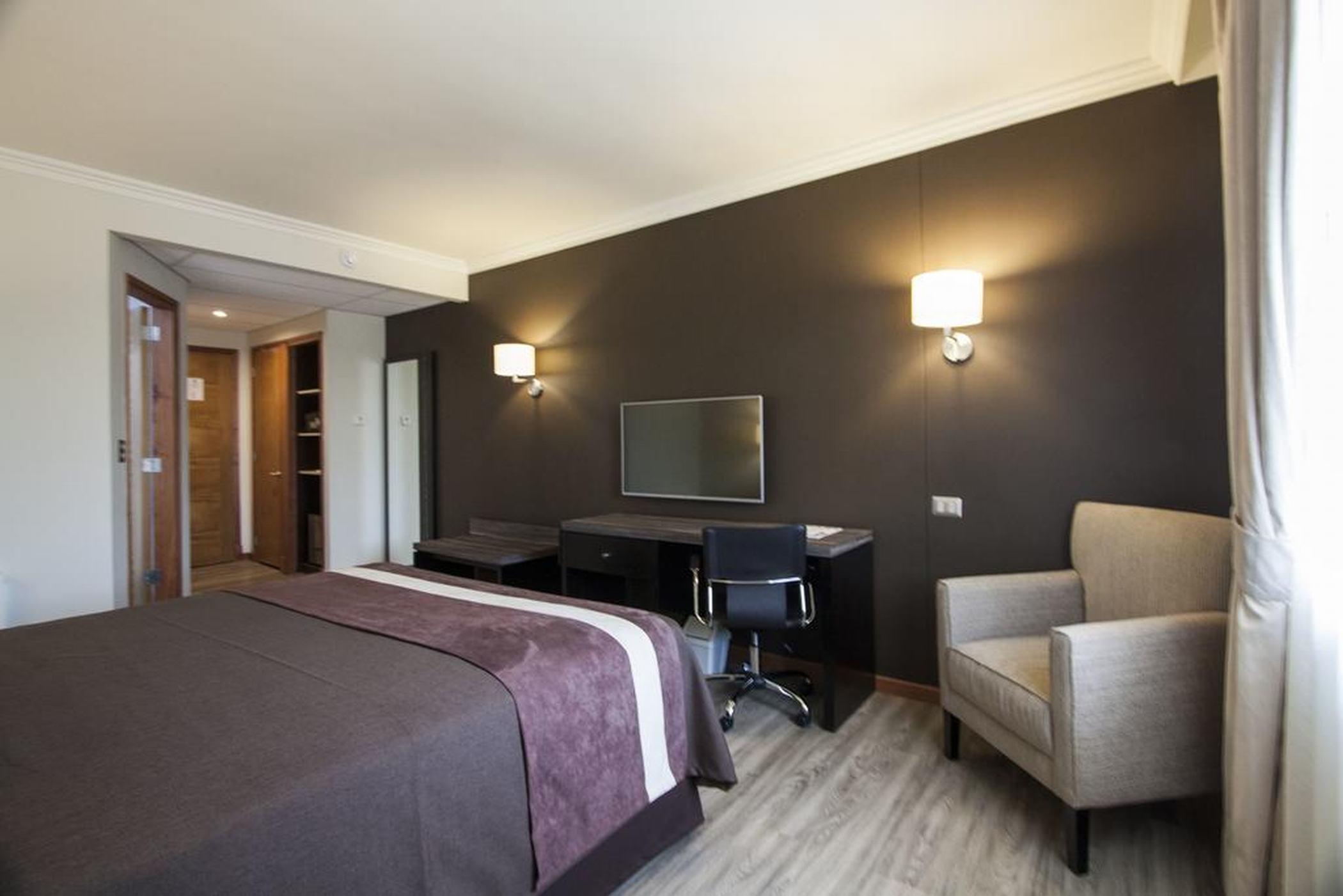 Hotel Diego De Almagro Osorno Bagian luar foto