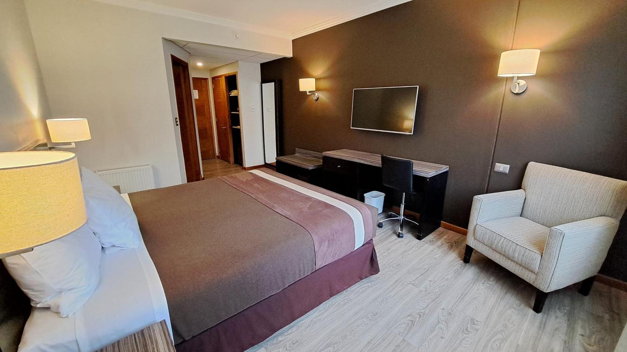 Hotel Diego De Almagro Osorno Bagian luar foto